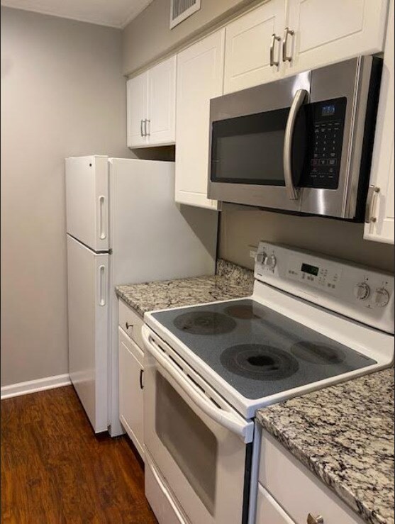 6178 Knoll Lane Ct unit 307, Willowbrook, IL 60527 - photo 7