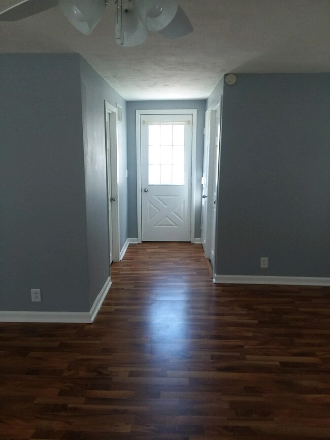 113 W Mechanic St, Rolling Prairie, IN 46371 - photo 7