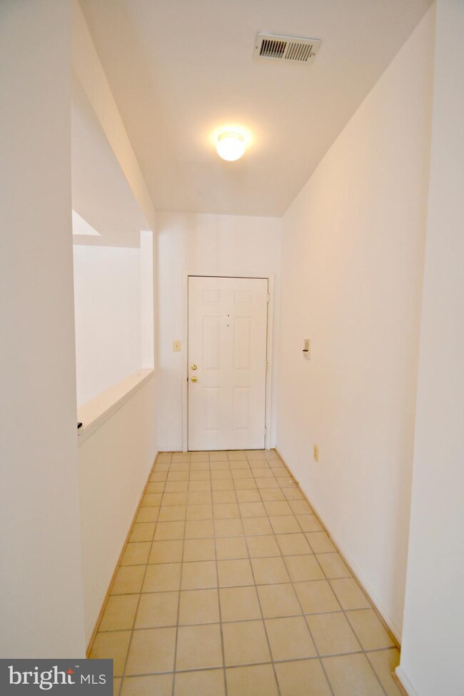 8824 Groffs Mill Dr unit 8824, Owings Mills, MD 21117 - photo 2