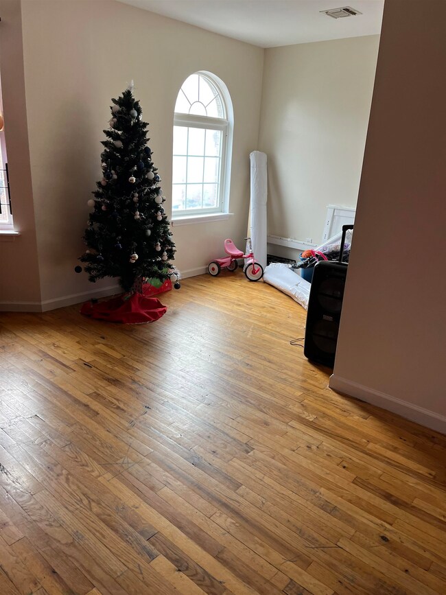 501 Ocean Ave, Jersey City, NJ 07305 - photo 3