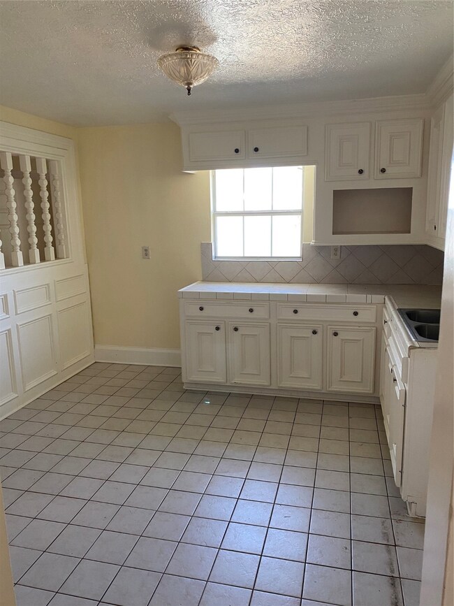 11730 Vickery St, Houston, TX 77039 - photo 4