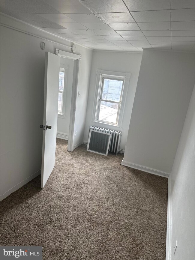 542 N 4th St, Allentown, PA 18102 - photo 2