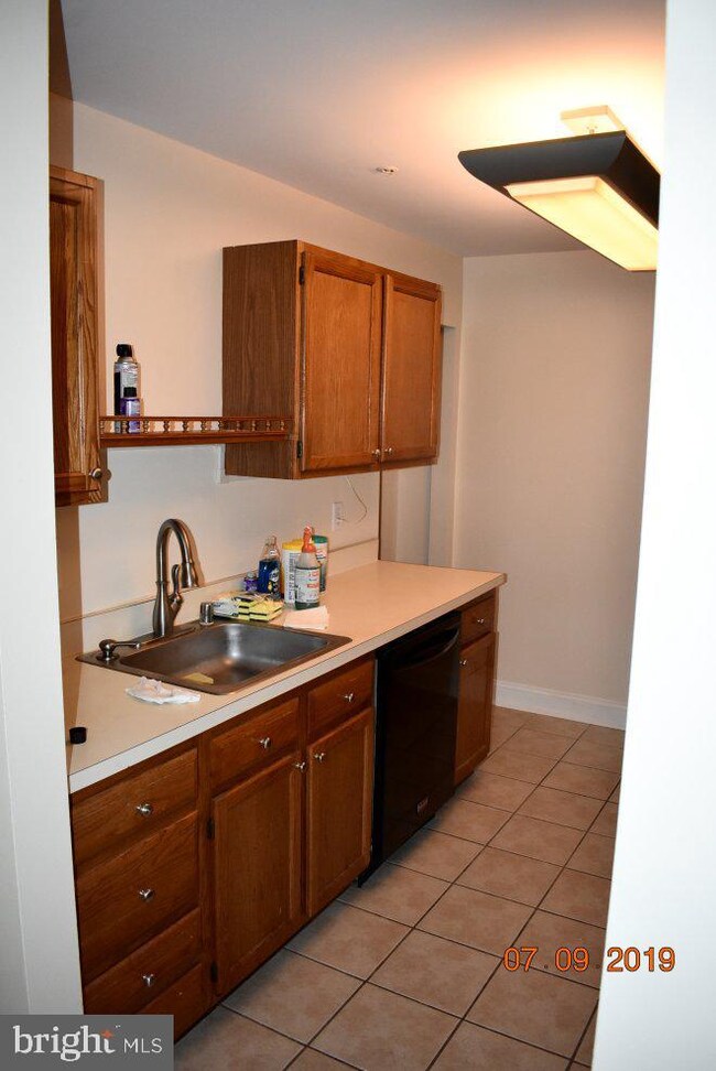 1201 Waters Edge Dr unit 1201, Newark, DE 19702 - photo 3