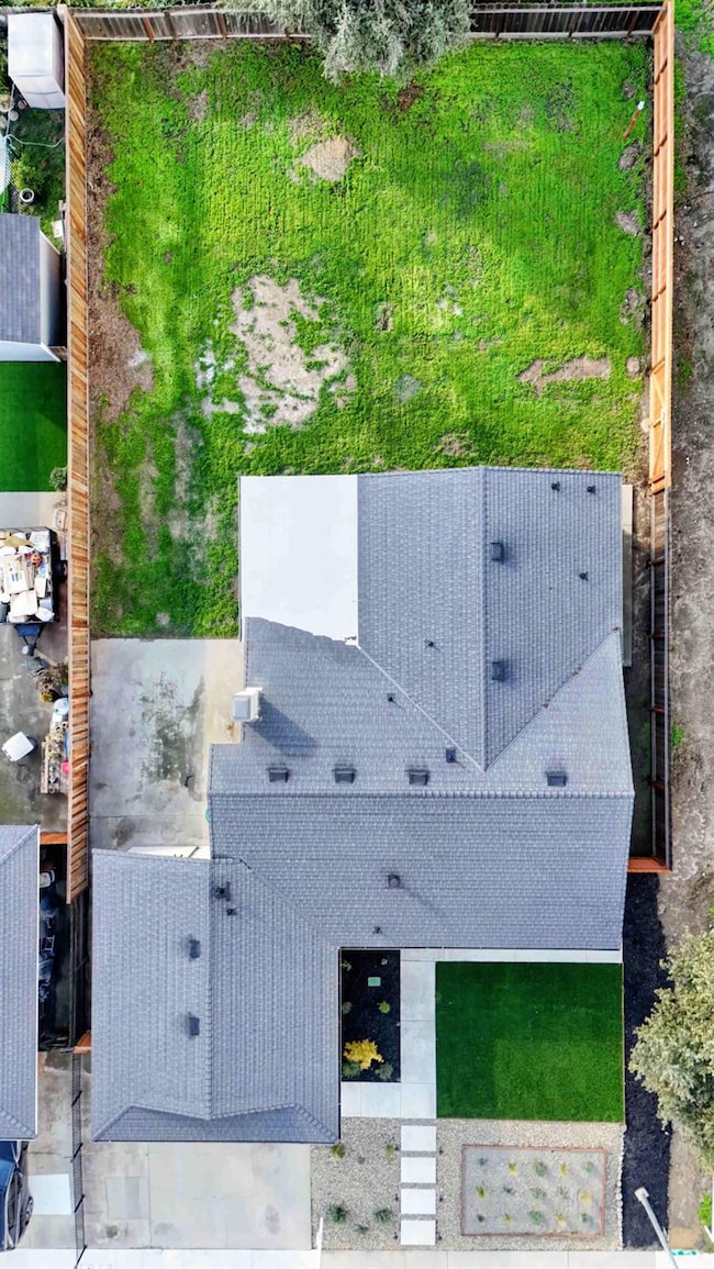 580 N Oak Ave, Oakdale, CA 95361 - photo 4