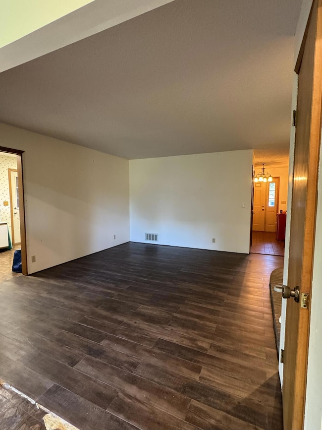 50739 Pleasant St, Dowagiac, MI 49047 - photo 7