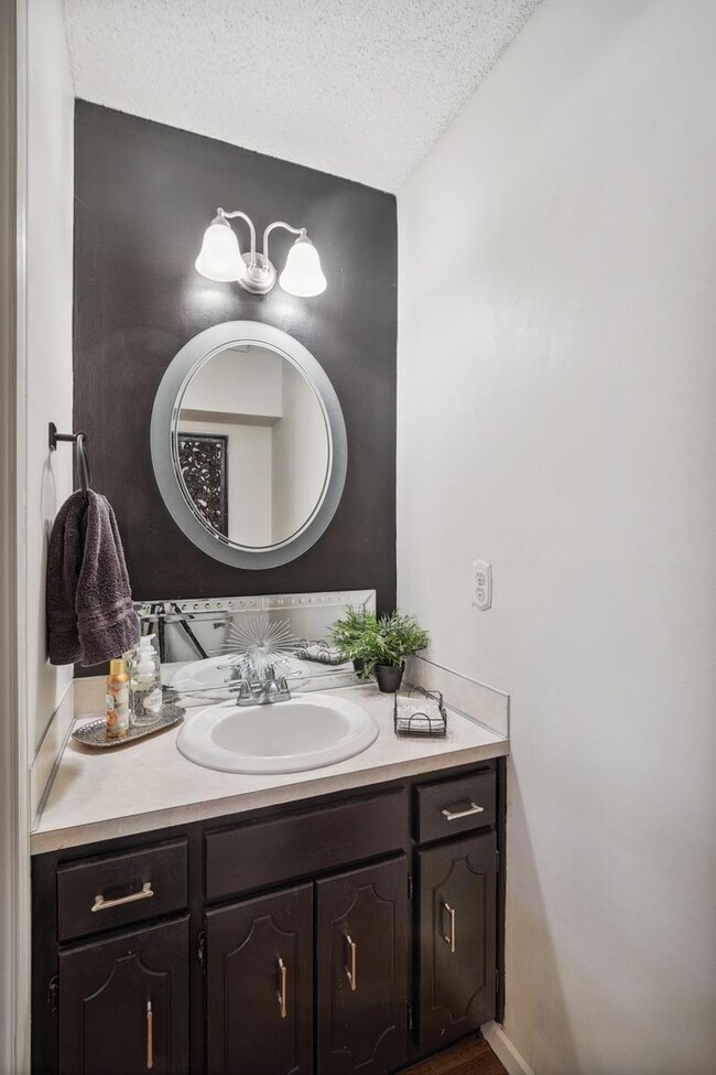 7680 13th St N, Saint Paul, MN 55128 - photo 4