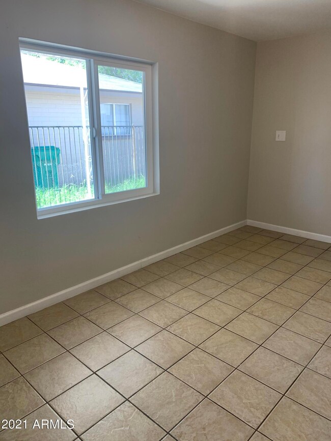 452 S Solomon unit 1, Mesa, AZ 85204 - photo 5