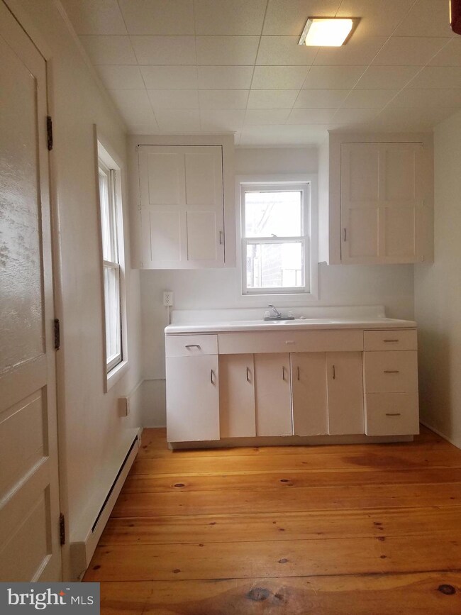 339 Mulberry St, Reading, PA 19604 - photo 3