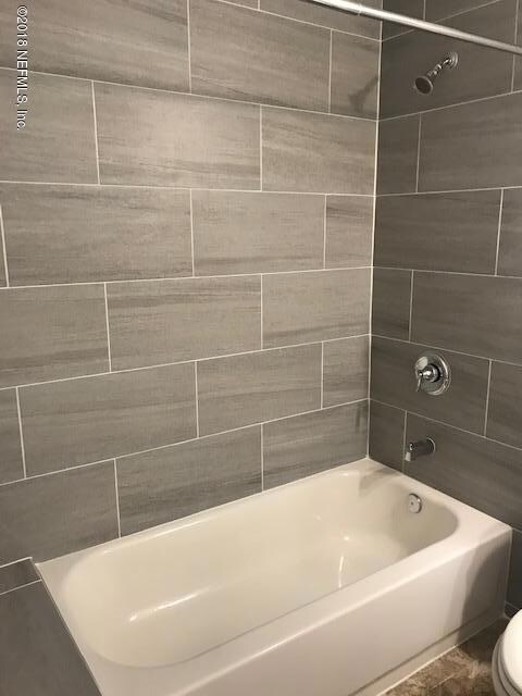 8975 Grampian Dr N, Jacksonville, FL 32216 - photo 7