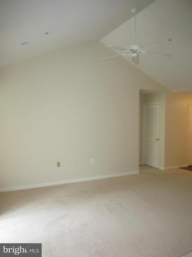 4408 Silverbrook Ln unit K302, Owings Mills, MD 21117 - photo 4