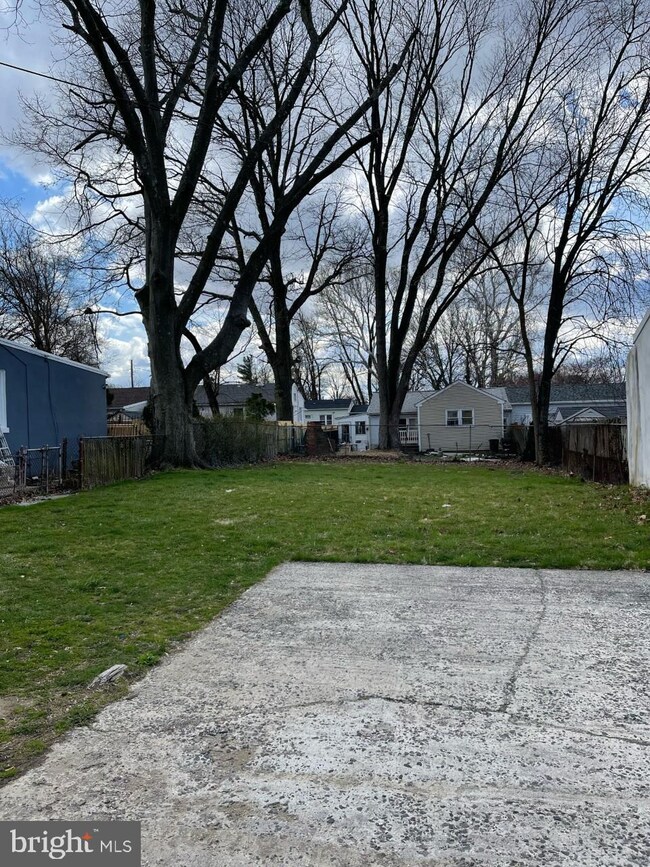 405 Nashville Ct, Wallingford, PA 19086 - photo 2