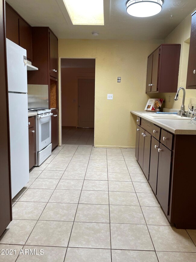 Kitchen pic 4
