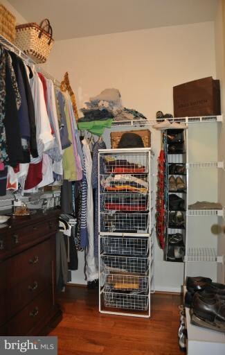 1516 N Point Dr unit 302, Reston, VA 20194 - photo 4