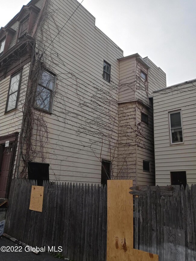 66 Robin St, Albany, NY 12206 - photo 3