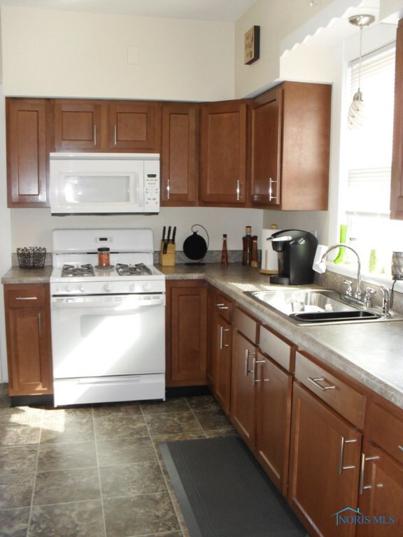 Kitchen 12x12
