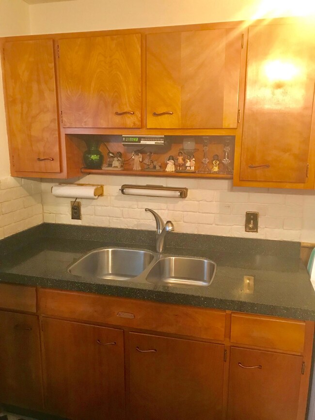 3432 Ontario St, Columbus, OH 43224 - photo 7