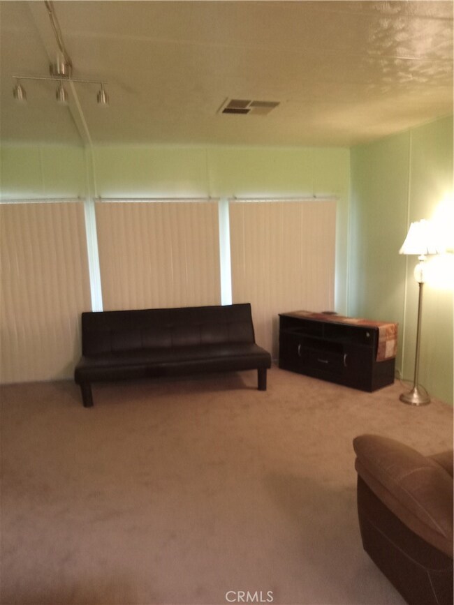 655 E Main St unit 41, San Jacinto, CA 92583 - photo 5