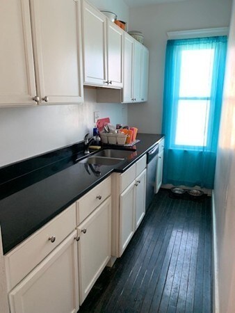 51 Arlington St, Worcester, MA 01604 - photo 6