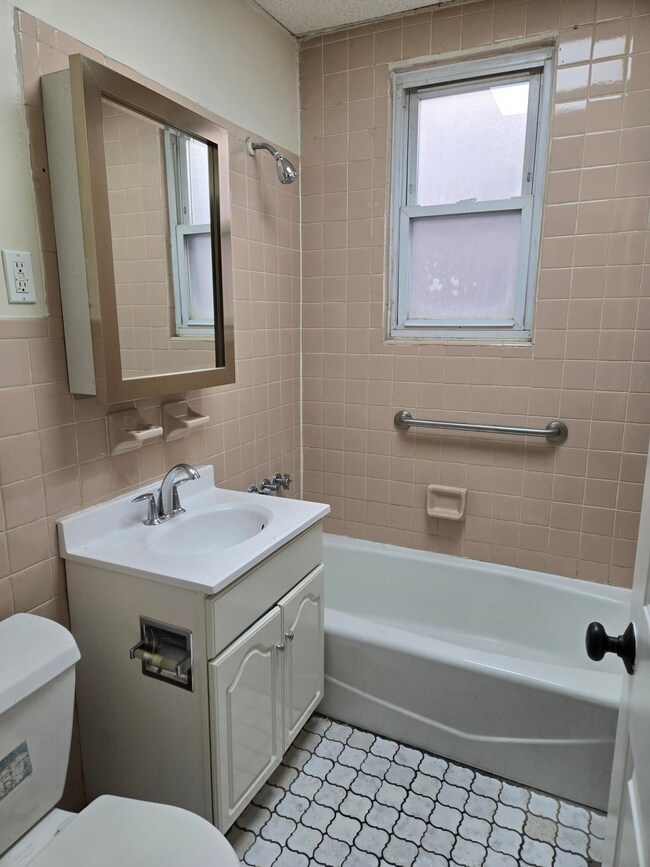 436 Anderson Ave unit 4, Cliffside Park, NJ 07010 - photo 6