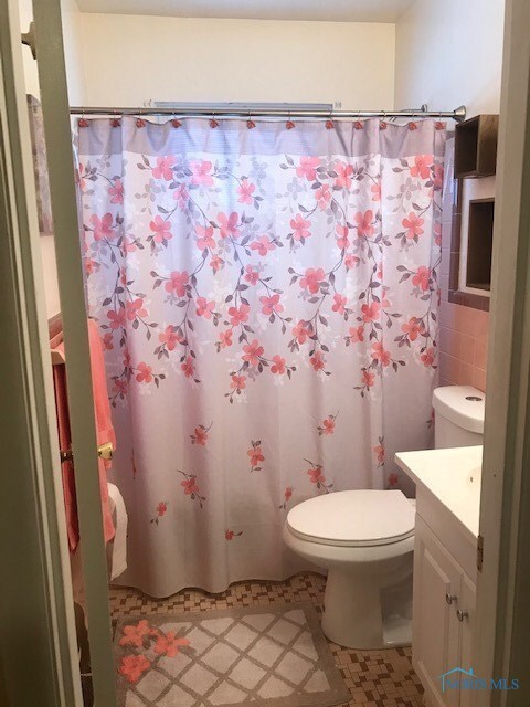 Full bath on main level