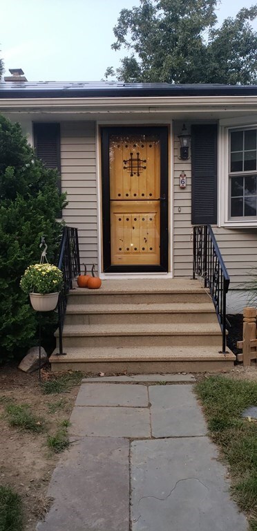 6 Bowling Green Ln, Worcester, MA 01602 - photo 2