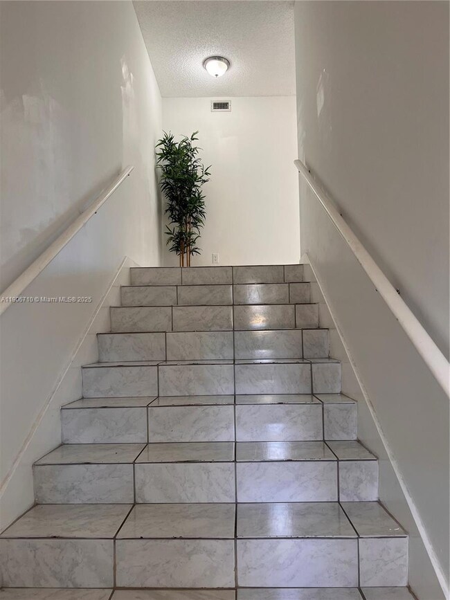 2534 SE 19th Place unit 204C, Homestead, FL 33035 - photo 2