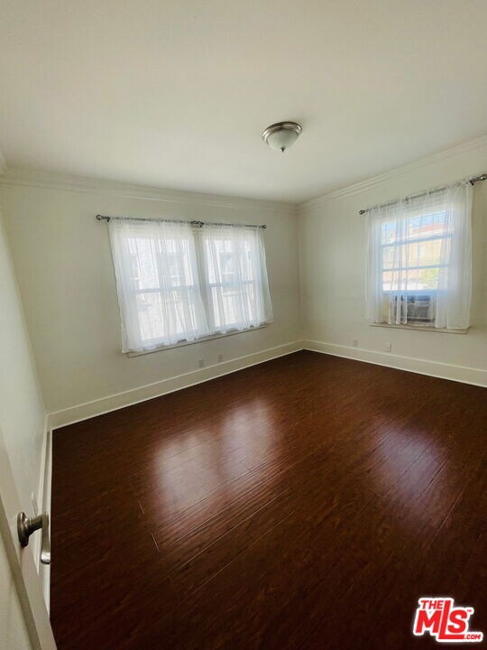 202 S Berendo St unit 202 1/2, Los Angeles, CA 90004 - photo 6