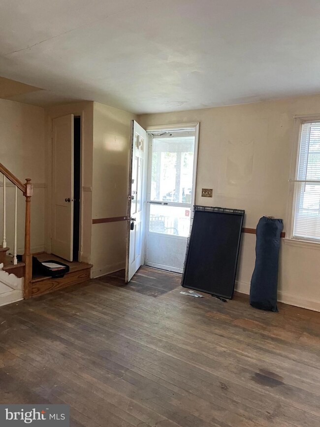 5520 Woodmont Ave, Baltimore, MD 21239 - photo 4