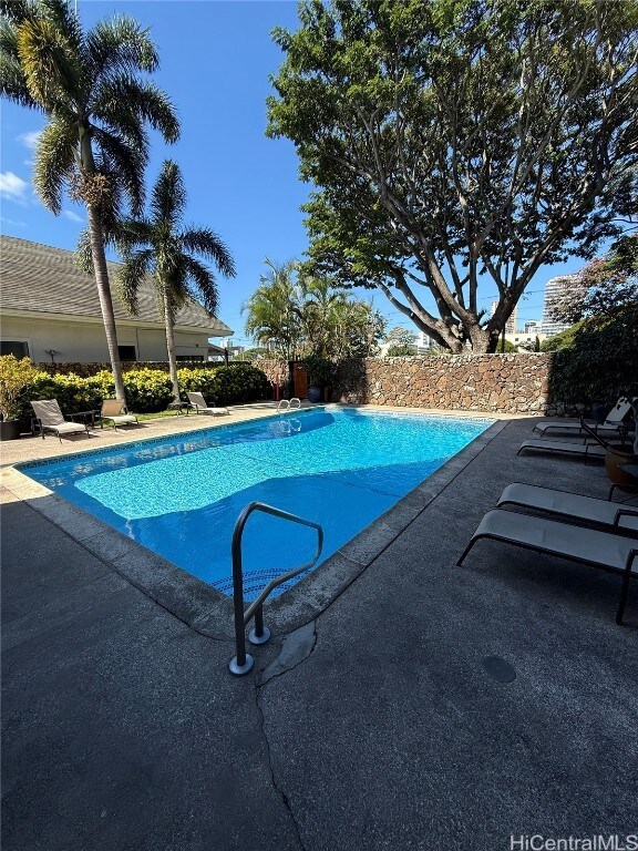 Pool.