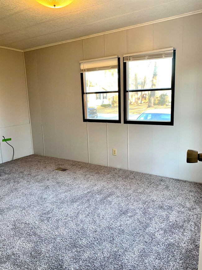 23 Alice Dr, Concord, NH 03303 - photo 4