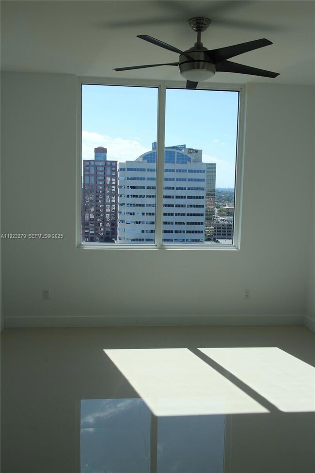 Strada 315 unit 2005, Fort Lauderdale, FL 33301 - photo 6