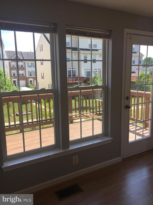 3553 Ellery Cir, Falls Church, VA 22041 - photo 5