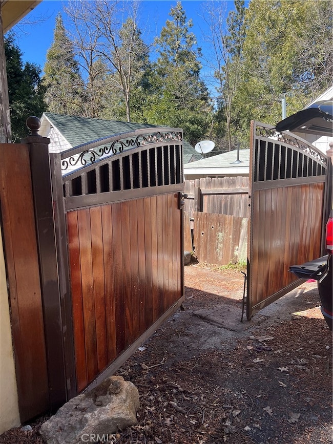 690 Forest Shade Rd, Crestline, CA 92325 - photo 5