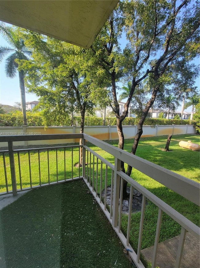 8290 Lake Dr unit 219, Doral, FL 33166 - photo 4
