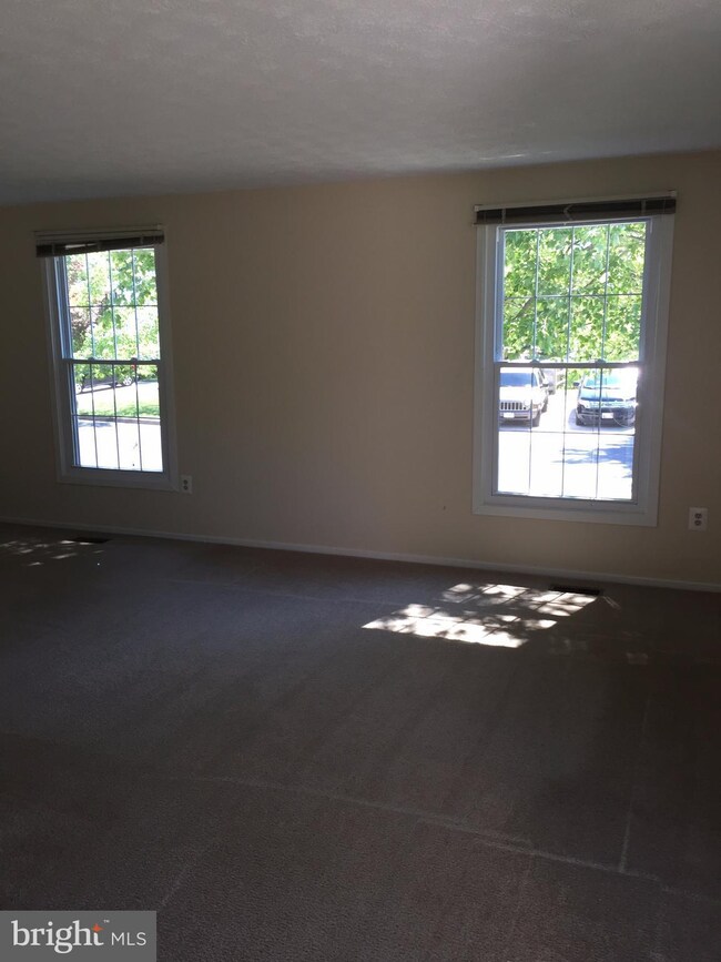 6241 Blue Dart Place, Columbia, MD 21045 - photo 5