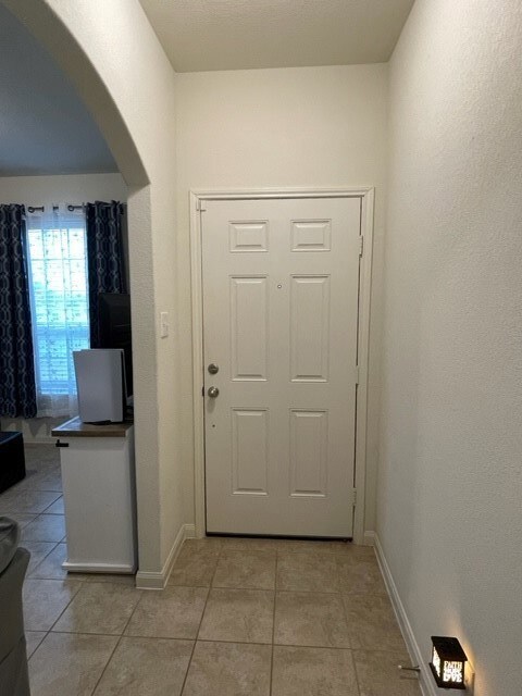 11002 Victoria Oak Bend Dr, Humble, TX 77396 - photo 5