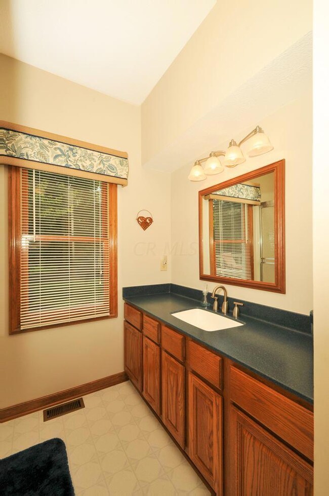 1st Floor Full Bathroom