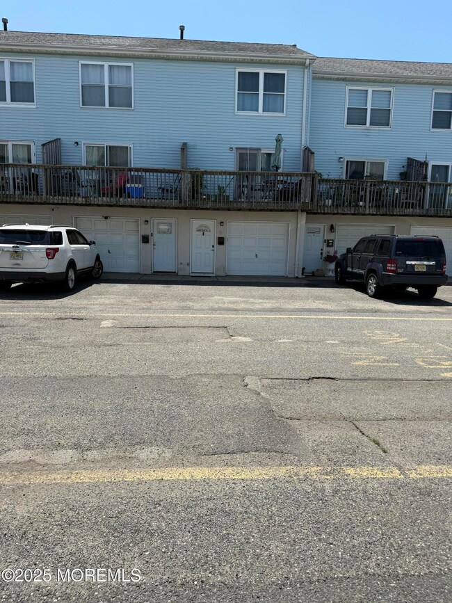 9 Beachway Ave unit 4, Keansburg, NJ 07734 - photo 2