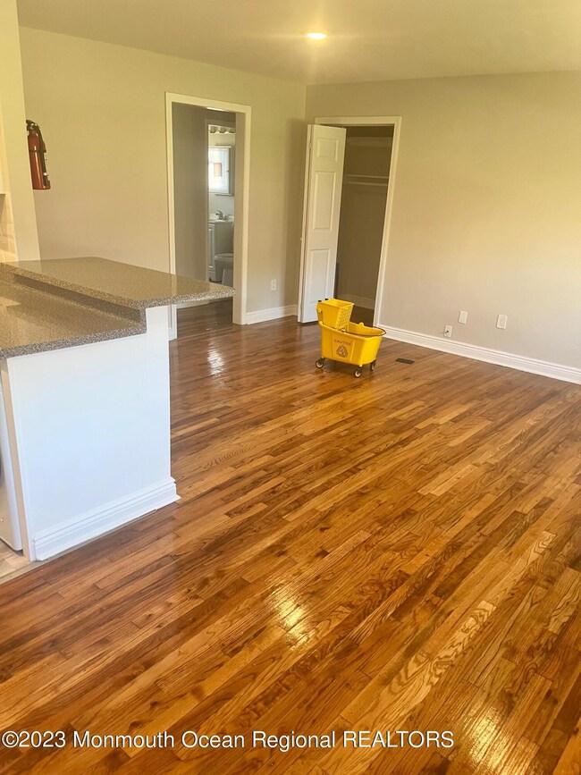 119 Morristown Rd unit 210B, Matawan, NJ 07747 - photo 4