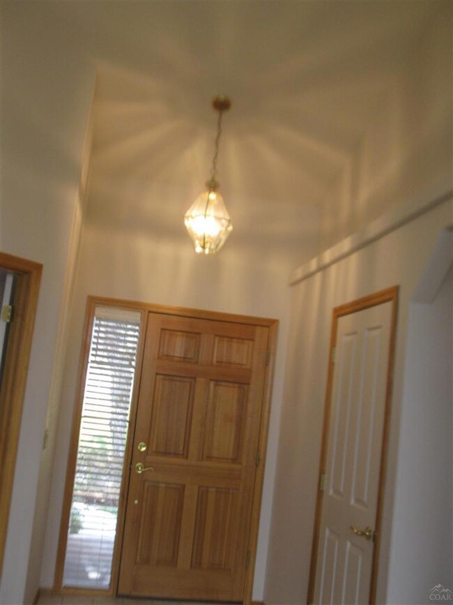 2460 SW Valleyview Dr, Redmond, OR 97756 - photo 6