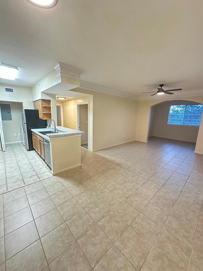 9833 Baywinds 7307 Dr unit 7307, West Palm Beach, FL 33411 - photo 3
