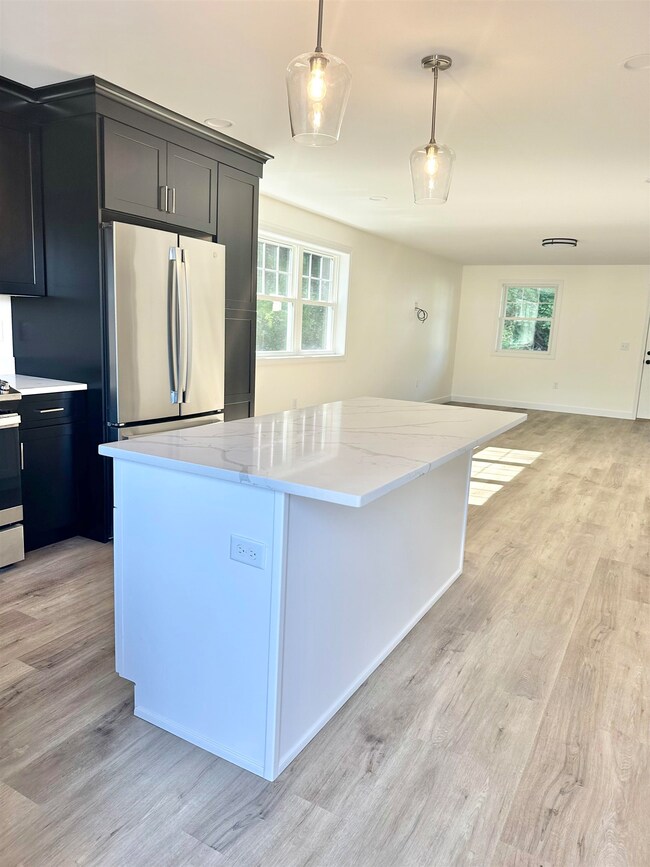 6 Walnut Dr, Dover, NH 03820 - photo 6