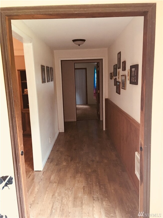 37219 W Lake Walker Dr SE, Enumclaw, WA 98022 - photo 7