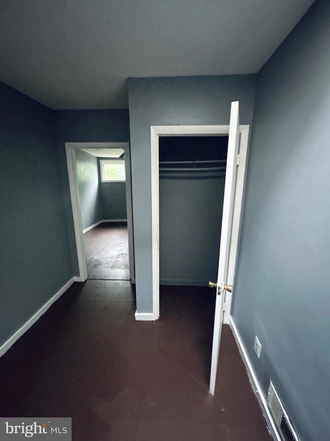 305 S Franklintown Rd, Baltimore, MD 21223 - photo 4