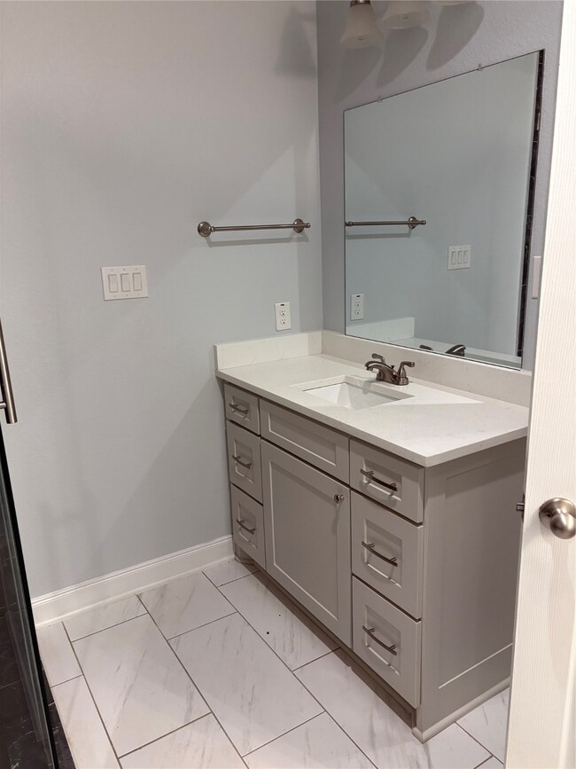 205 Mcelroy Ave, Wharton, TX 77488 - photo 5