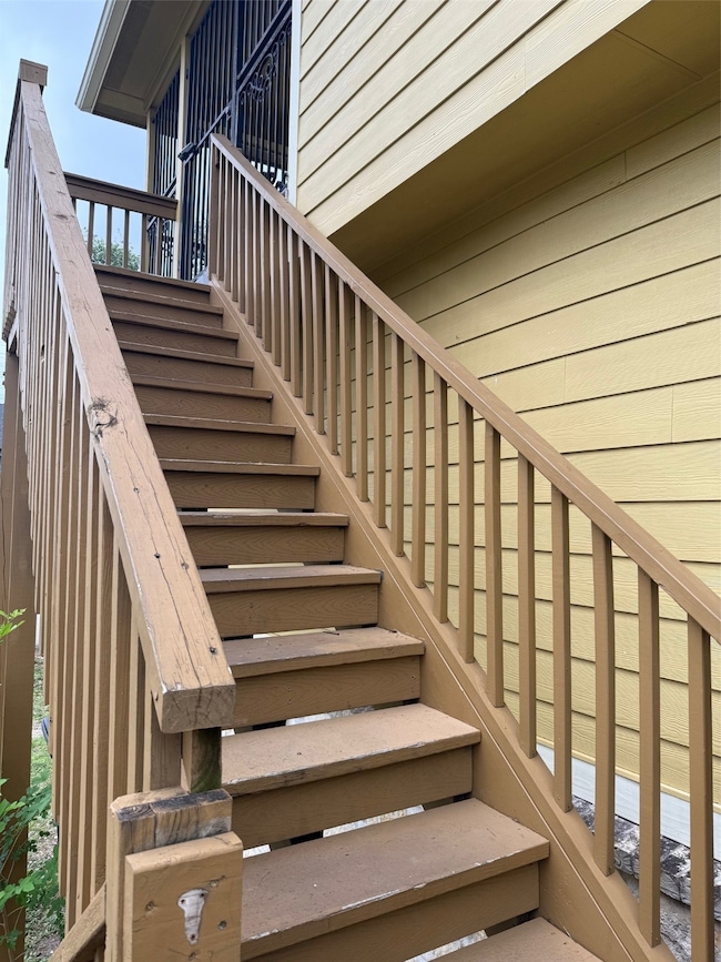 6219 Frisco St, Houston, TX 77022 - photo 3