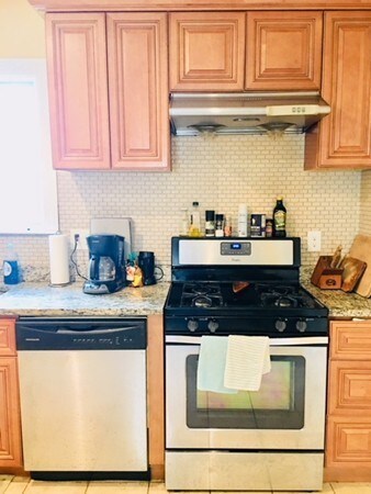 39 Saunders St, Allston, MA 02134 - photo 7