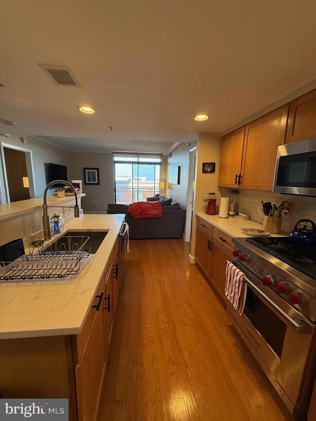 1201 N Garfield St unit 704, Arlington, VA 22201 - photo 2