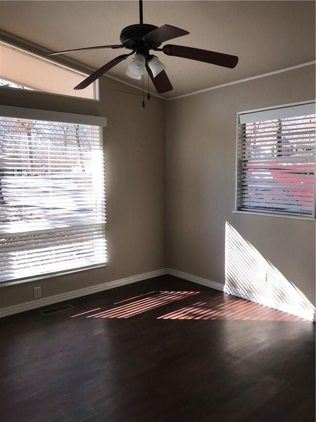 49 Lancaster Dr, Bella Vista, AR 72715 - photo 6