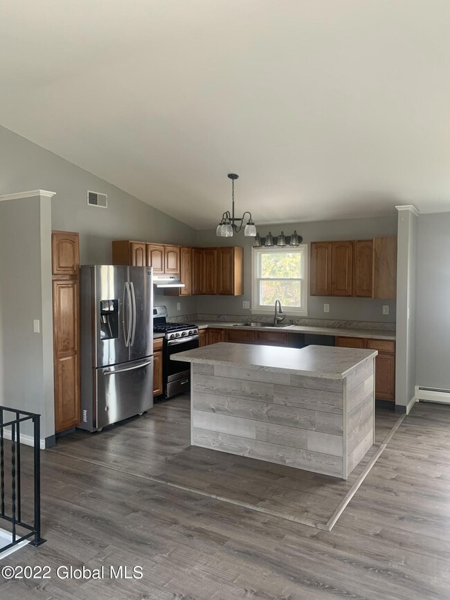 20 Corliss Ave, Rensselaer, NY 12144 - photo 3